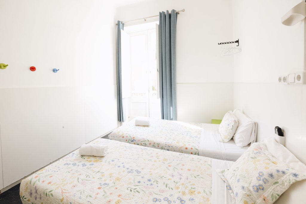 universitat habitacion 2 camas